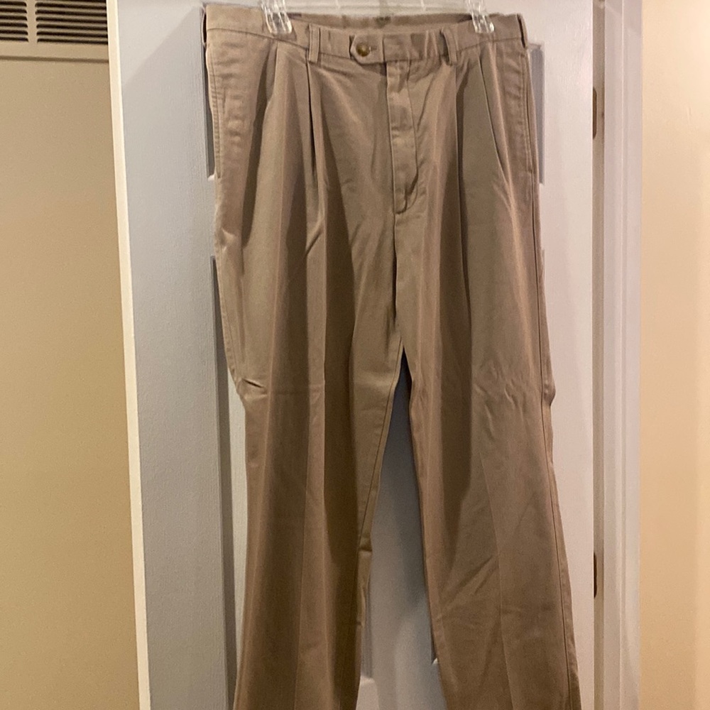 Men’s pants by Savane